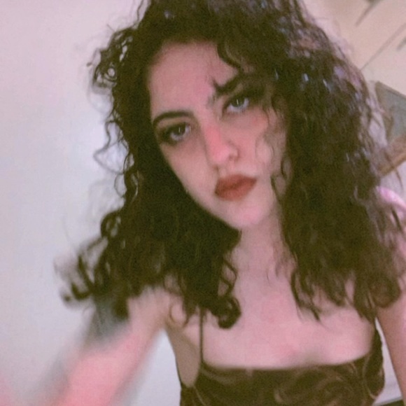 Meet your Posher, Fārya - Picture 1 of 1